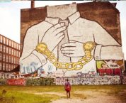 Θα έρθουν μια μέρα φορώντας τα καλά τους…